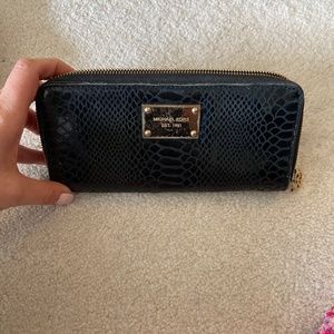 Michael kors wallet